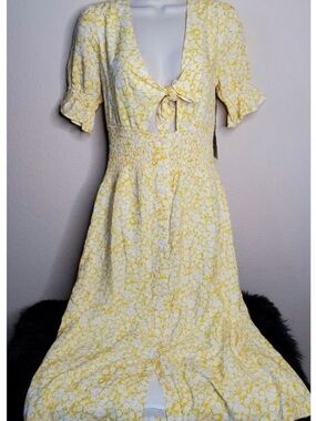 Lost + Wander Yellow Floral Button-Front Midi Dress cut out